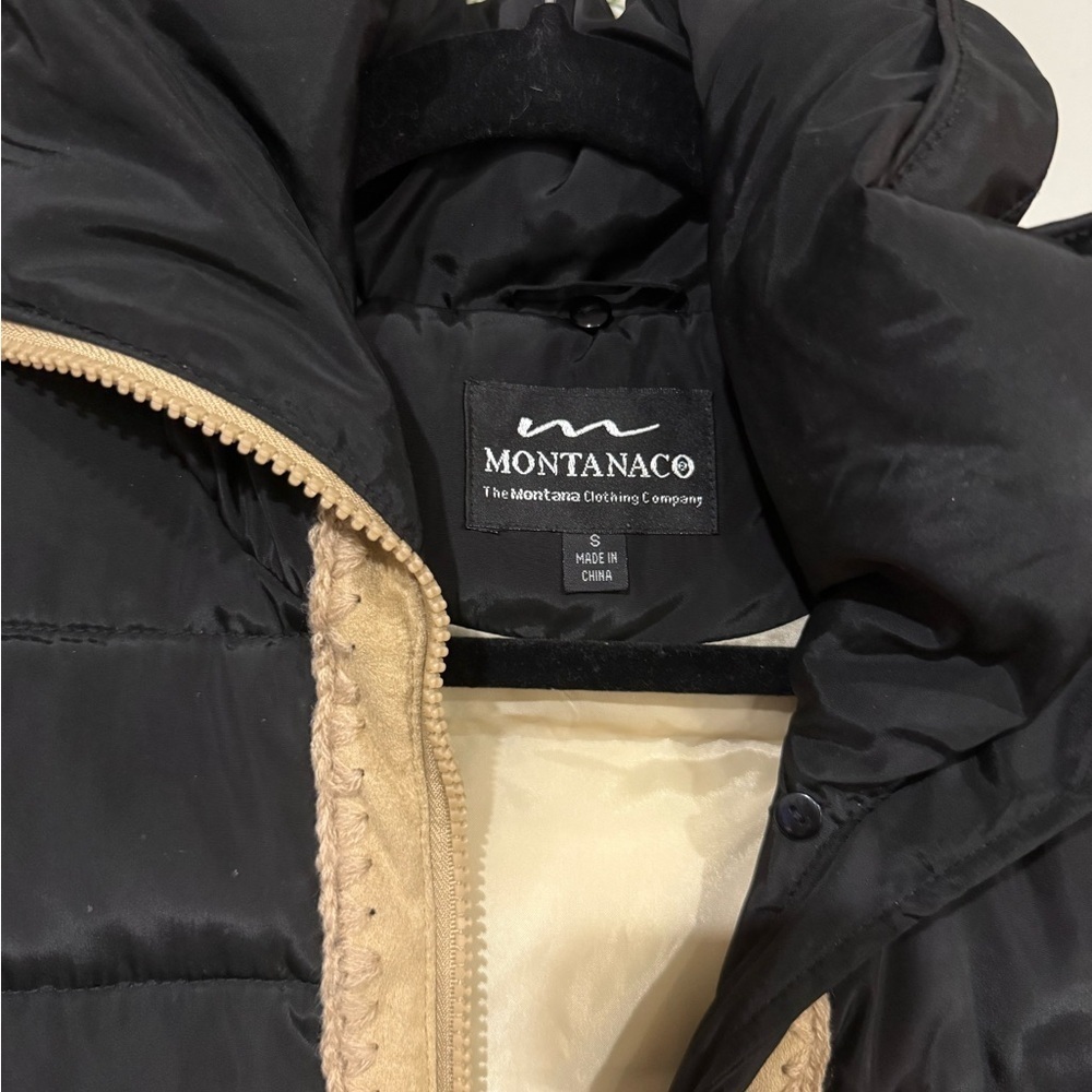 Women's Black Puffer Jacket with sweater detail on the arms size small - Picture 4 of 9